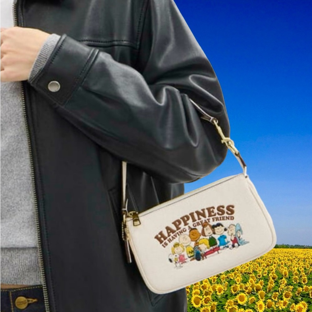Peanuts Happiness Bag - Picture 2 of 5